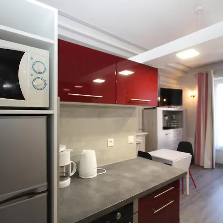 Mont-dore : Centre Avec Ascenseur - 2 Pers - Cuisine Equipee - Fr-1-608-103 Apartment *